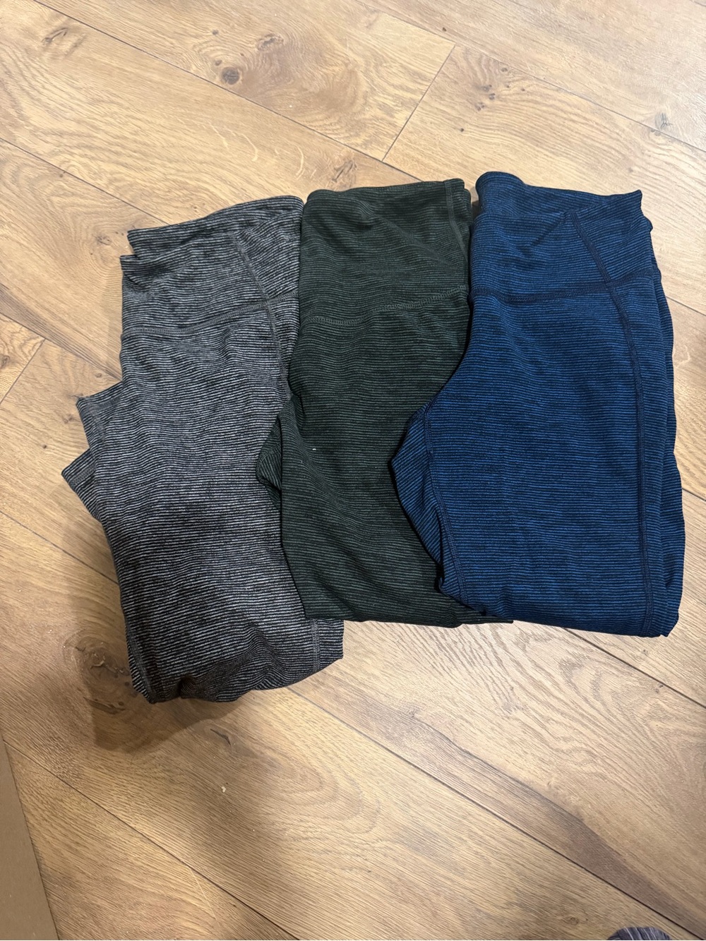 Old Navy Women’s Athletic capri leggings